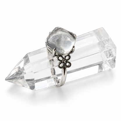 Clear Quartz Ring
Square Candy Style